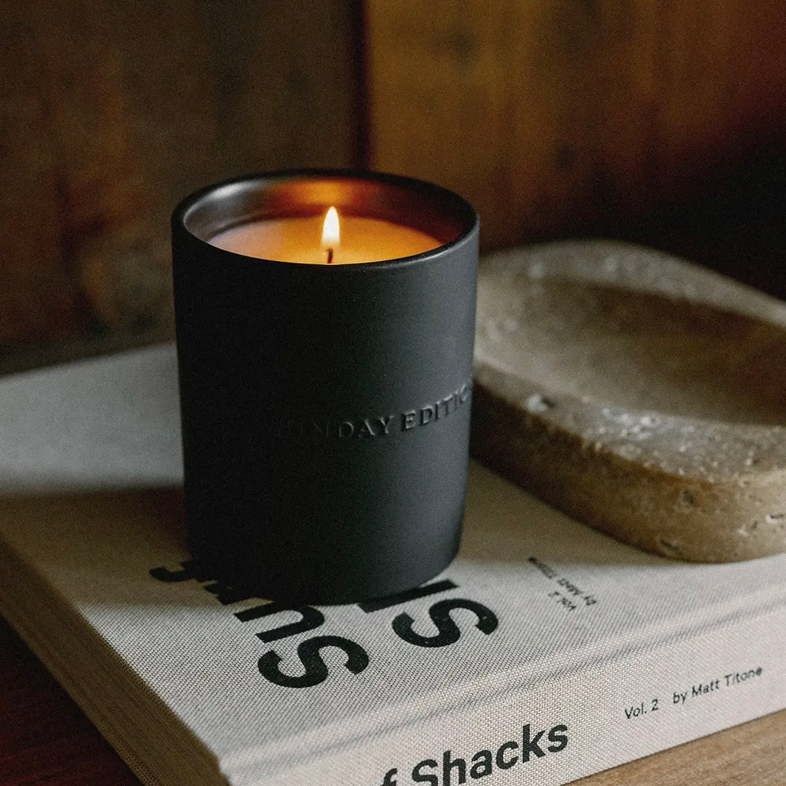 SUNDAY EDITION Ash Candle